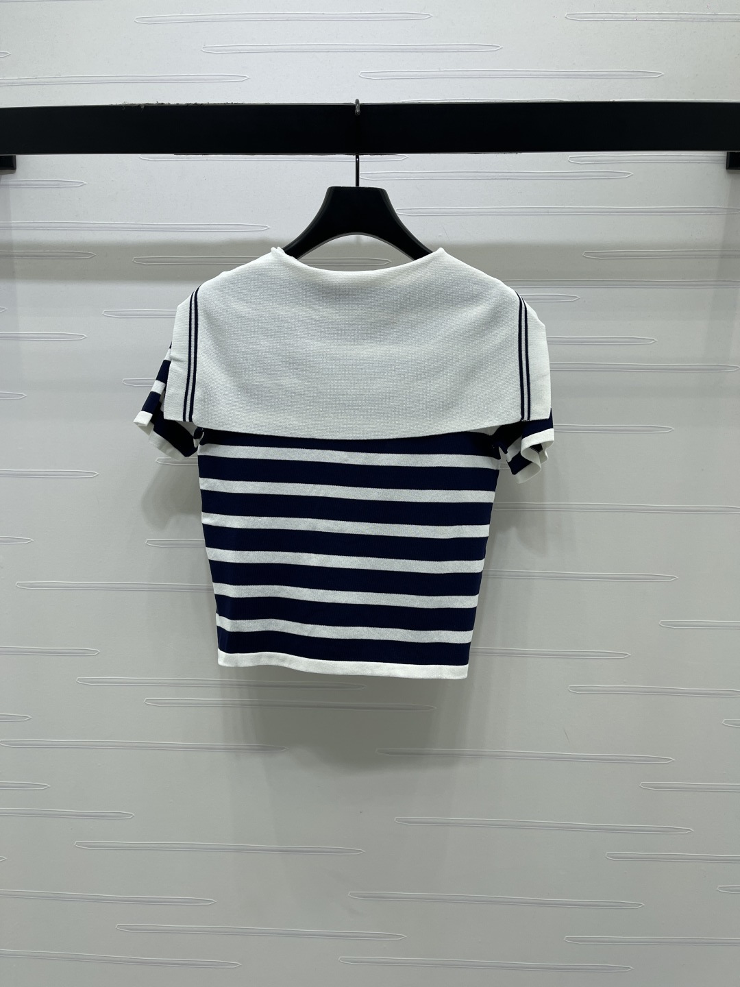 Women's short sleeves